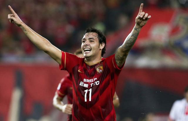  法国国脚租借回归老东家救主  